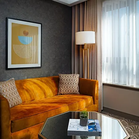 The Savoy Hotel 5*