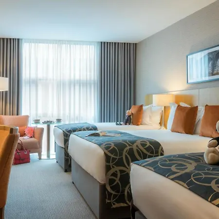 Clayton 4* Limerick