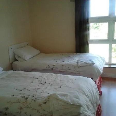 Courtbrack - Off Campus Albergue *