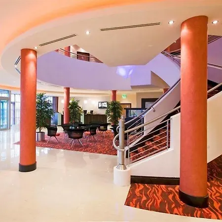 Maldron & Leisure Centre
